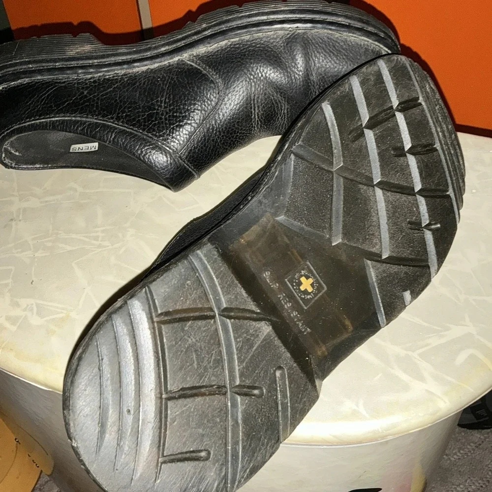 Dr. Martens Newbury Black Leather Industrial Shoes Slip Resistant Mens 10